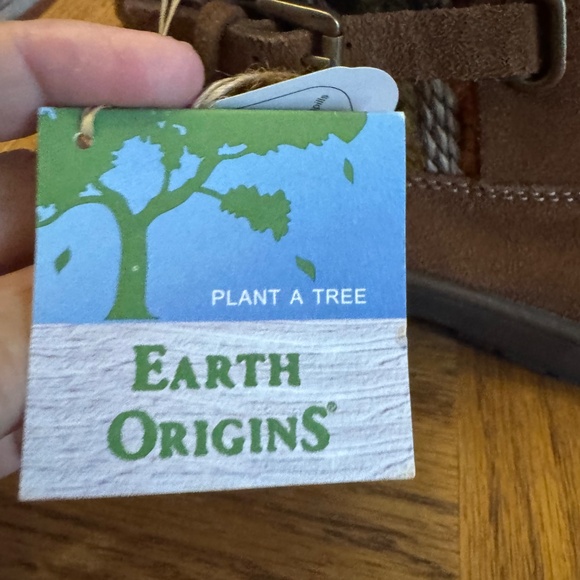Earth Origins Brown Ankle Booties with Rounded Toe NWT - Picture 4 of 7
